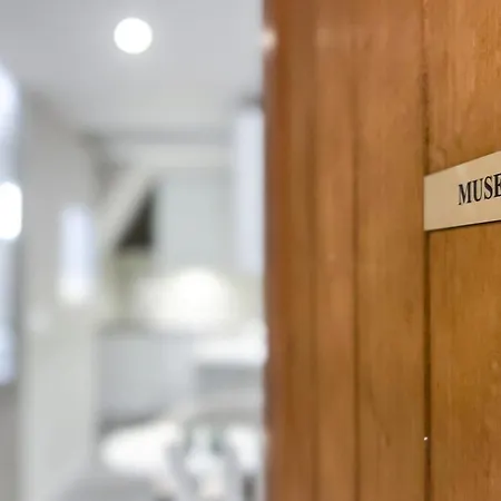 Loveroom Muse Old Town Jacuzzi Vieille